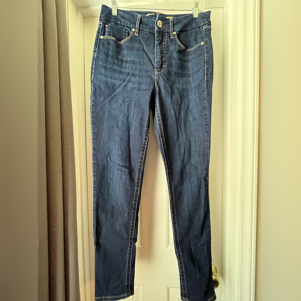 LIKE NEW Seven7 Women’s Skinny Jeans - Size: 10